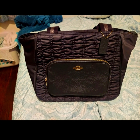 NEW WITH TAGS!!! COACH Shoulder Bag!